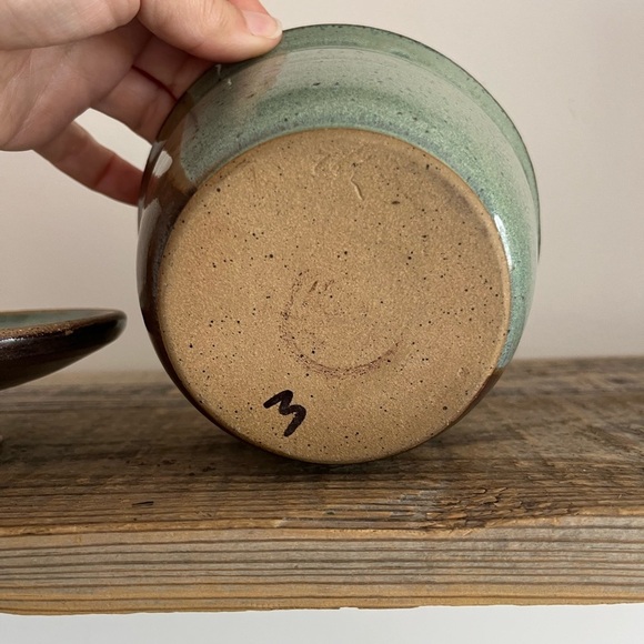 Handcrafted pottery Lidded Bowl - teal and Brown - Picture 3 of 4